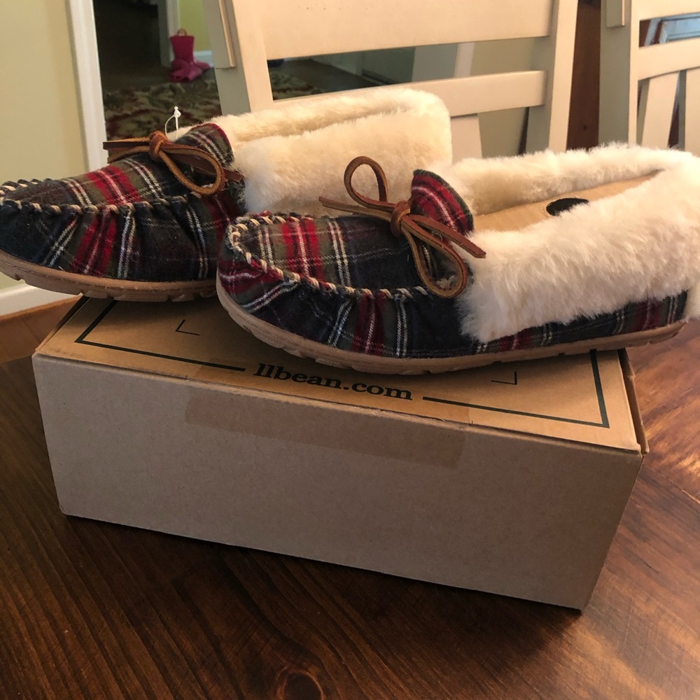 Women’s LL Bean Moccasins (Slippers) Size 8